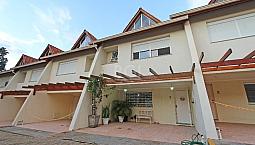 Porto Alegre - Casa Padrão - Tristeza