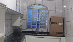 Alugo Casa De Fundos