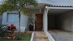 Casa De Condomínio Para Venda Tem 200 Metros Quadrados Com 4 Quartos