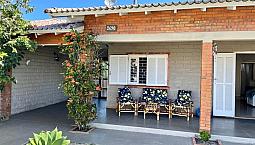 Casa Em Tramandaí - Mobiliada - 173M2 - 4 Dormitórios - Piscina - Lareira - Quiosques - Va