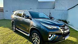 Toyota Hilux Sw4 Srx 4X4 2.8 Tdi 16V Dies. Aut. 2017