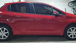Peugeot 208 - 2015 - Aut./Vermelho