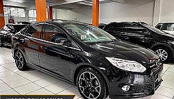 Ford- Focus 2.0 Titanium Plus Sedan + Teto Solar 