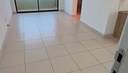 Aluga-Se Áurea Guedes 2/4 Com Varanda E Garagem Coberta