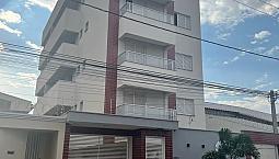 Apto - Excelente Localização No Bairro Santa Monica. 