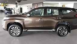 Pajero Sport Hpe-S 7Lugares  2022 