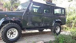 Land Rover Defende  110 