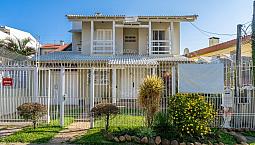 Porto Alegre - Casa Padrão - Chácara Das Pedras