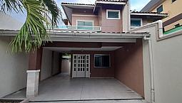 Casa 4 Quartos  Sendo 2 Suítes E 2 Quartos E Banheiro Social