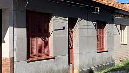 Casa À Venda Em Ótima Localização!