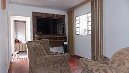 Qr203 Casa Com 3 Quartos Um Suíte, Sala, Cozinha, Garagem Coberta, Churrasqueira 153 Mil