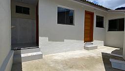 Linda Casa De Fundos, 2 Quartos - Bairro Santa Tereza.