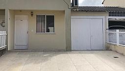 Casa Residêncial Pinheiros Com Piscina 