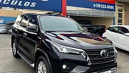 Toyota Hilux Sw4 Srx 2.8 22/22 7 Lugares