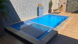 Alugo  Casa / Piscina !? 