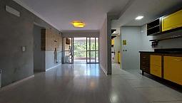 ? Apartamento Semimobiliado No Bairro Sanvitto - 2 Vagas | Prédio Novo