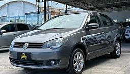 Volkswagen Polo Sedan 1.6 Mi Total Flex 8V 4P 2013