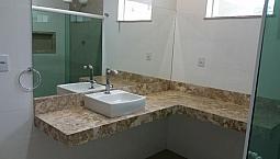 Casa De 3 Quartos, Prox. 28 De Março