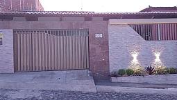 Casa 2 Salas 3/4 Com 180M² Garagem Para 5 Carros 