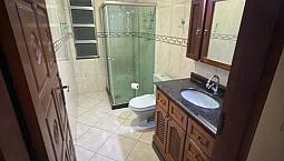 Alugo Casa Ampla Reformada/Novinha 
