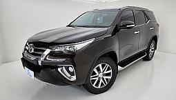 Toyota Hilux Sw4 Srx 4X4 2.8 Tdi 16V Dies. Aut.