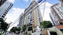 Belíssimo Apartamento Com 2 Dormitórios, 1 Suíte, Cozinha, Sala De Estar E Jantar, Bwc Soc