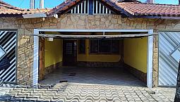 Linda Casa Com Fino Acabamento A Apenas 40 Metros Da Praia!