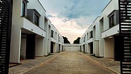 Condomínio Residencial - Jardim Floresta.