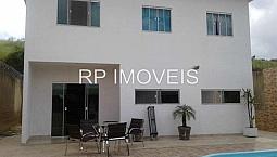 Casa Com 5/4 Área Externa Ampla Com Piscina E Salão Com Área Gourmet / Oportunidade