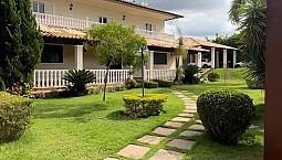 Casa De Condomínio Para Aluguel Possui 700 Metros Quadrados Com 8 Quartos