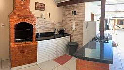 Penha / Vendo Casa Com Uma Bela Churrasqueira 