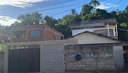 Casa A Venda Na Avenida Principal