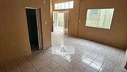 Casa De Fundos Com 2 Quartos Pra Alugar A 5 Minutos Do Centro Na Rua Do Convento