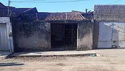 Vende-Se Uma Casa