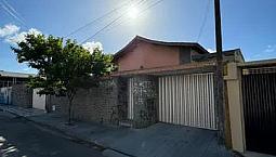Casa Para Venda Tem 300 Metros Quadrados Com 3 Quartos Em Parreão - Fortaleza - Ce