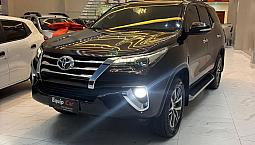 Toyota Hilux Sw4 Srx 4X4 2.8 Tdi 16V Dies. Aut. 2017