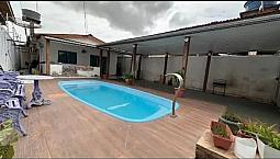 Vendo Casa No Bairro Renascer Com Piscina