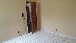 V8681 Lindo Apt Baratinho