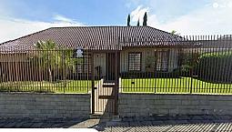 Oportunidade! Casa No Centro De Araucária.