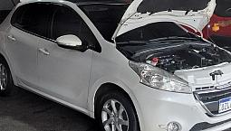 Peugeot 208 Allure 2015