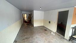 Agio De Excelente Casa 2 Quartos, Com Ampla Garagem E Vasta Area Dos Fundos