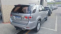 Toyota Hilux Sw4 Srv D4-D 4X4 3.0 Tdi Dies. Aut 2015