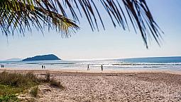Apartamento Novo Com Suíte, Churrasqueira E Vaga Coberta Na Região Da Praia De Palmas-sc
