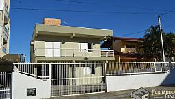 Casa Para Aluguel Possui 200 Metros Quadrados Com 4 Quartos Em Canto Grande - Bombinhas - 