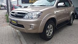 Hilux 3.0 Srv Top 4X4 Cd 16V Turbo Intercooler Diesel 4 Portas Câmbio Automático 