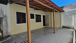 Vendo Casa Na Cidade 2.000.