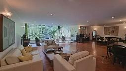 Apartamento Com 300 M , A Venda No Posto 6 Com A Planta Original De 4 Quartos, E Com 2 Vag