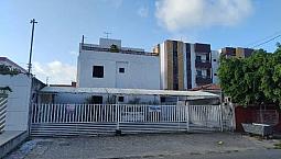 Apartamento 101 (Térreo Com Área Privativa).  Contendo: 03 Quartos Sendo 1 Suite, 02 Salas