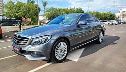 Mercedes C180 Exclusive 2018 Interior Branco