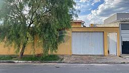 Casa A Venda No Jd. Canedo 3 Um Lote De 300M²